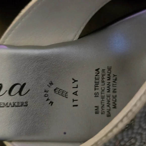 Italian Shoemakers Silver Beaded Sandals - Picture 3 of 4